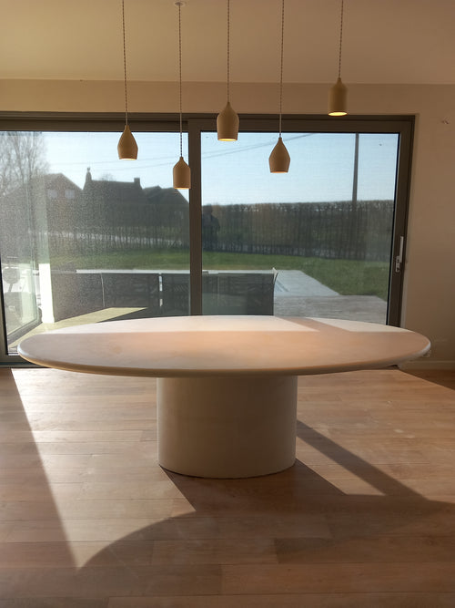Lois-Oval Mortex Table